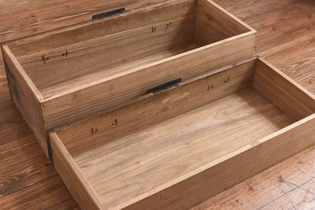 アンティーク家具　和製アンティーク　明治大正期の風情が味わえる脚付サイドボード(時代箪笥、チェスト)