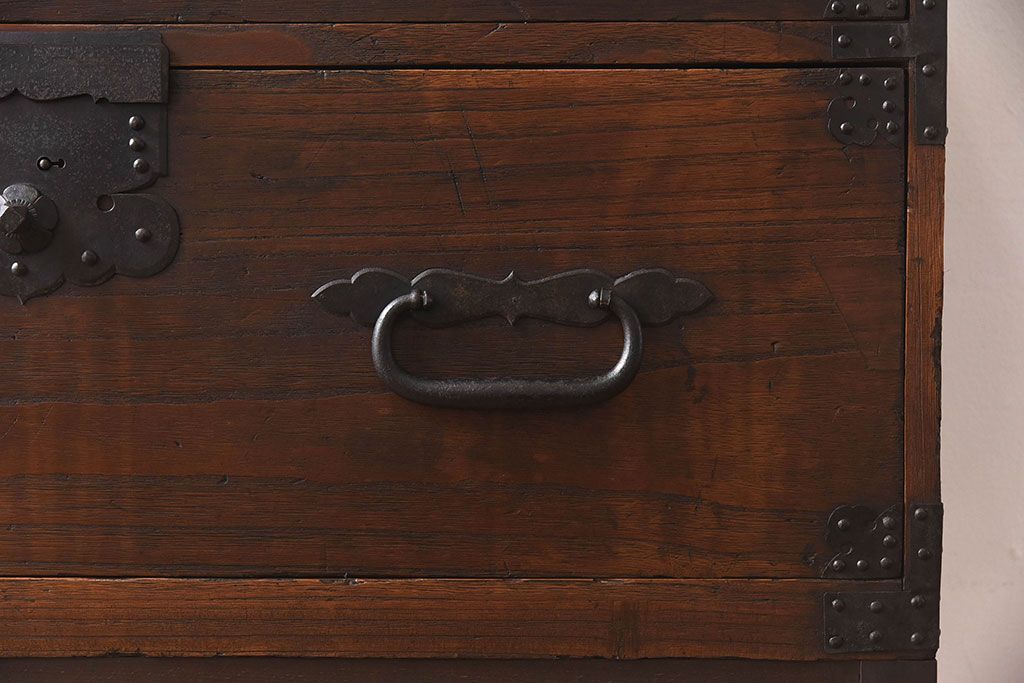 アンティーク家具　和製アンティーク　明治大正期の風情が味わえる脚付サイドボード(時代箪笥、チェスト)