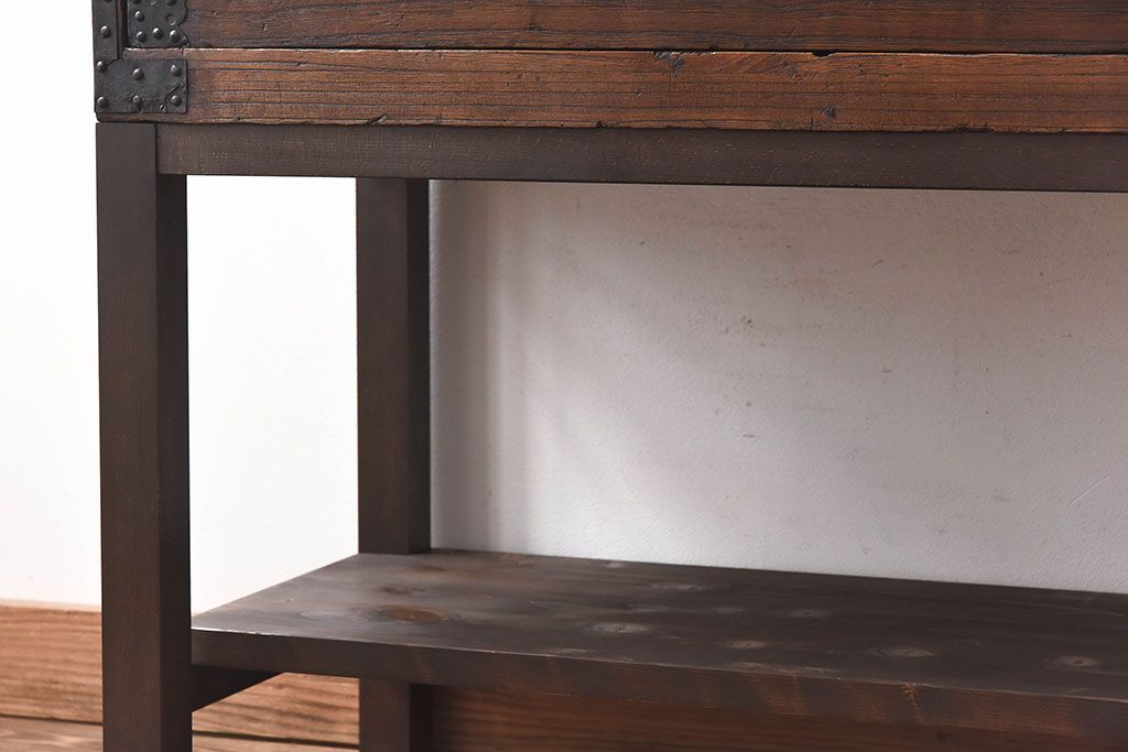 アンティーク家具　和製アンティーク　明治大正期の風情が味わえる脚付サイドボード(時代箪笥、チェスト)