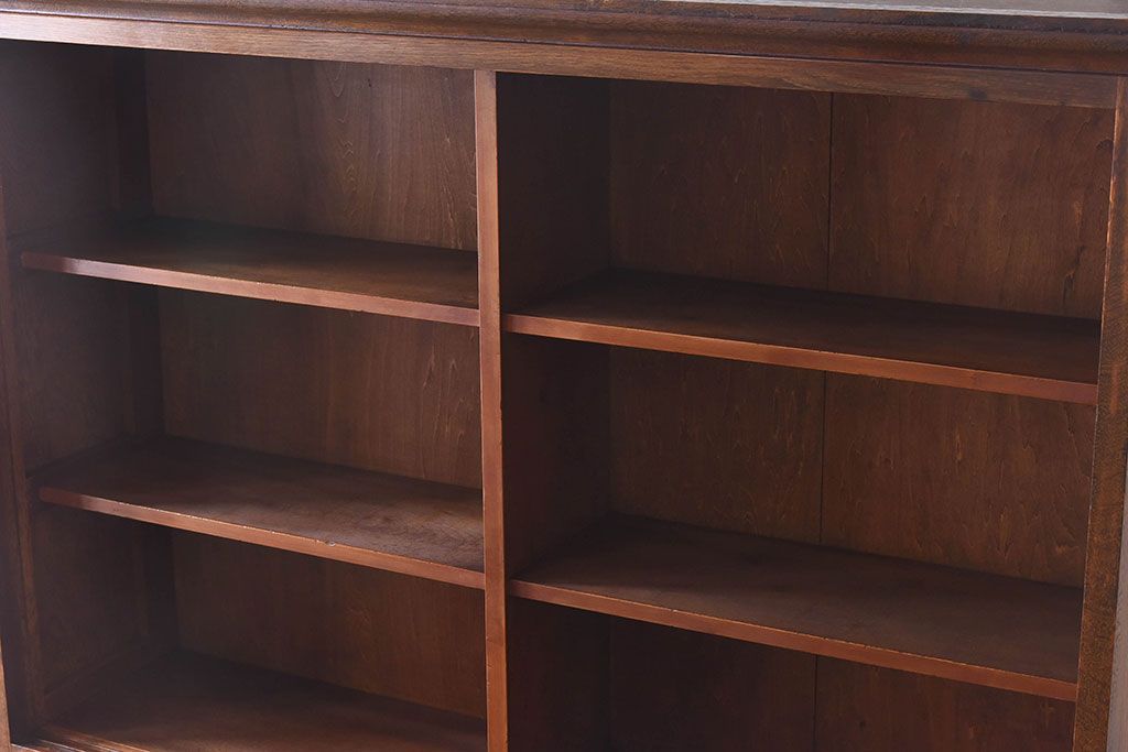 レトロ家具　昭和レトロ　ナラ材使用の味わいのある上質なカップボード(重ね食器棚、戸棚)