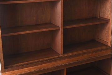 レトロ家具　昭和レトロ　ナラ材使用の味わいのある上質なカップボード(重ね食器棚、戸棚)