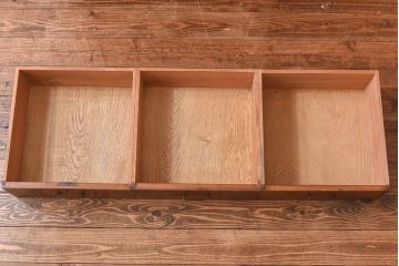 レトロ家具　昭和レトロ　ナラ材使用の味わいのある上質なカップボード(重ね食器棚、戸棚)