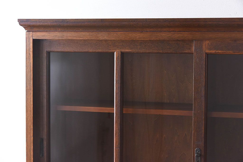 レトロ家具　昭和レトロ　ナラ材使用の味わいのある上質なカップボード(重ね食器棚、戸棚)