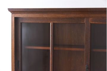 レトロ家具　昭和レトロ　ナラ材使用の味わいのある上質なカップボード(重ね食器棚、戸棚)