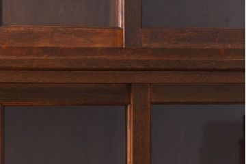 レトロ家具　昭和レトロ　ナラ材使用の味わいのある上質なカップボード(重ね食器棚、戸棚)