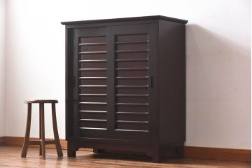 中古　九州民芸家具　落ち着いた色で上品な下駄箱(収納棚)