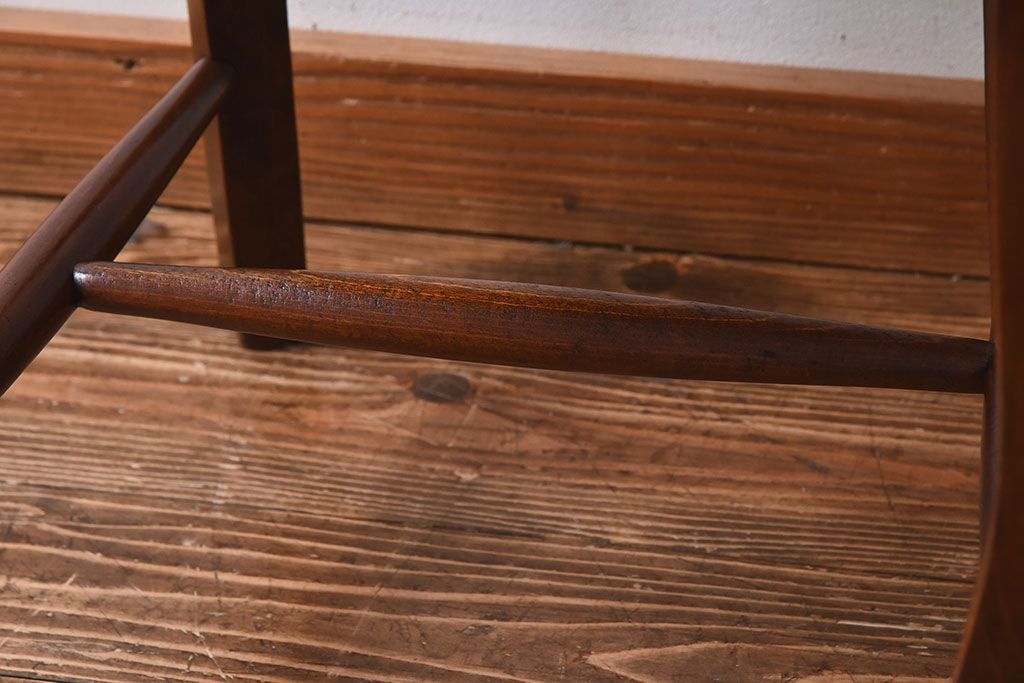 中古　Henri Julien(アンリ・ジュリアン)　フレームの形が独創的なダイニングチェア(椅子)(3)