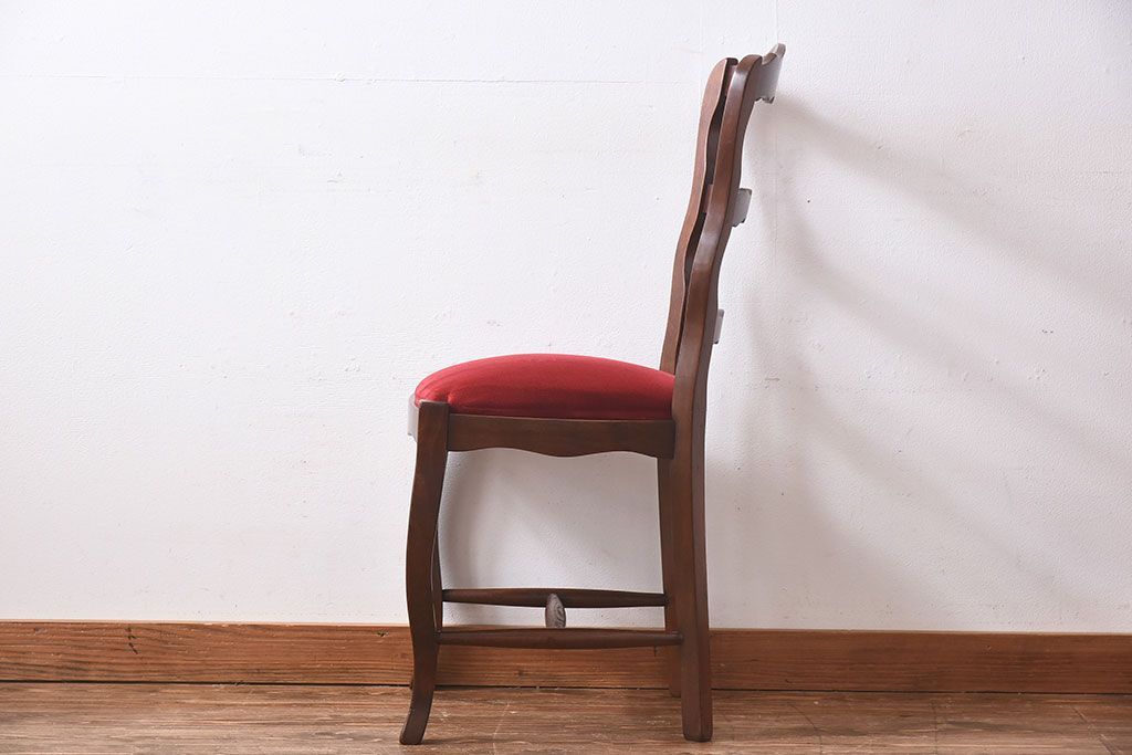 中古　Henri Julien(アンリ・ジュリアン)　フレームの形が独創的なダイニングチェア(椅子)