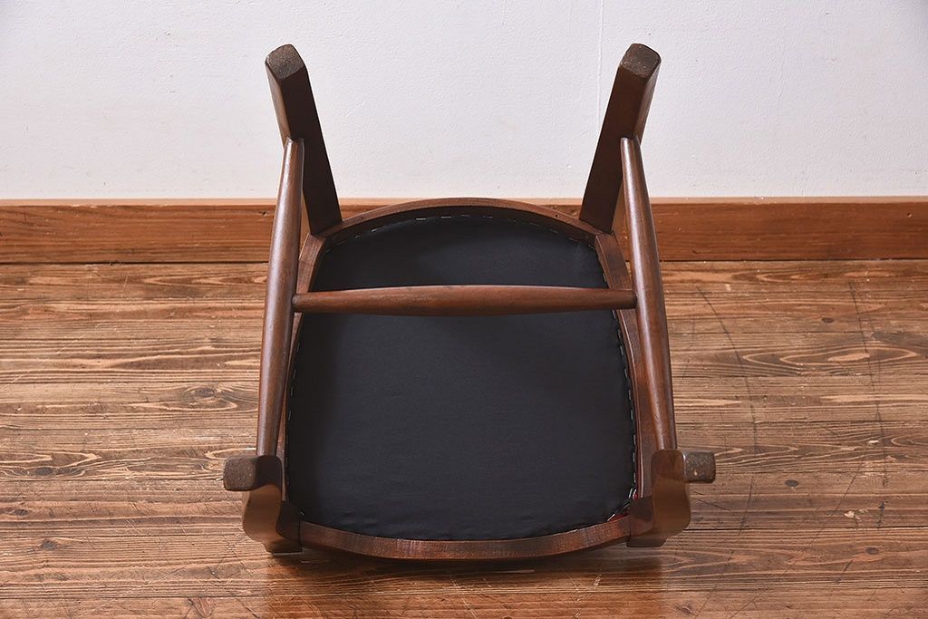 中古　Henri Julien(アンリ・ジュリアン)　フレームの形が独創的なダイニングチェア(椅子)