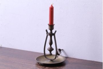 アンティーク雑貨　ビンテージ　古い質感が味わい深い真鍮製の燭台(ろうそく立て)(2)