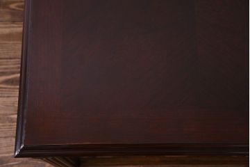 中古　マホガニー材　菊花紋の金具が印象的なサイドテーブル(コーヒーテーブル)