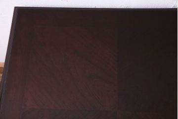 中古　マホガニー材　菊花紋の金具が印象的なサイドテーブル(コーヒーテーブル)