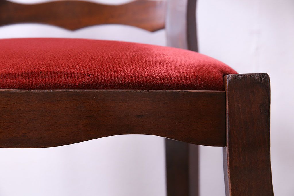 中古　Henri Julien(アンリ・ジュリアン)　フレームの形が独創的なダイニングチェア(椅子)(1)