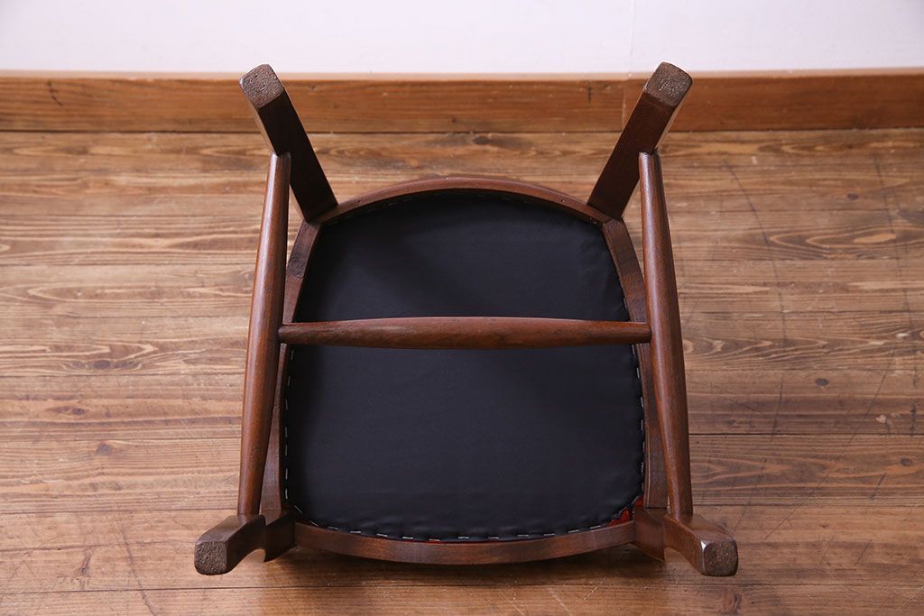 中古　Henri Julien(アンリ・ジュリアン)　フレームの形が独創的なダイニングチェア(椅子)(1)