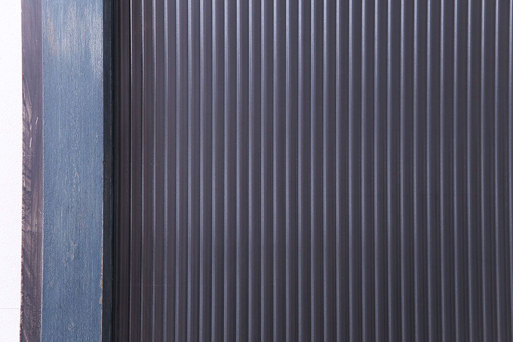 昭和期　モールガラスがレトロな魅力を放つペイント引き戸(ガラス戸、建具)2枚セット