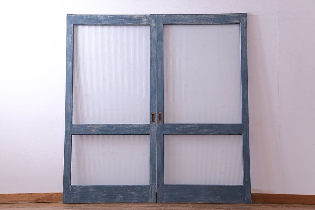 昭和期　モールガラスがレトロな魅力を放つペイント引き戸(ガラス戸、建具)2枚セット