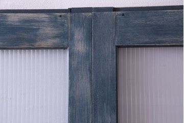 昭和期　モールガラスがレトロな魅力を放つペイント引き戸(ガラス戸、建具)2枚セット