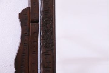 ヴィンテージ家具　ビンテージ　伝統工芸　軽井沢彫り　高級感のある佇まいのドレッサー(鏡、鏡台)