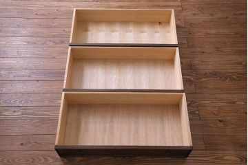 ビンテージ　神戸洋家具老舗たかねや製　オーク材使用の上品なチェスト(引き出し)(永田良介)
