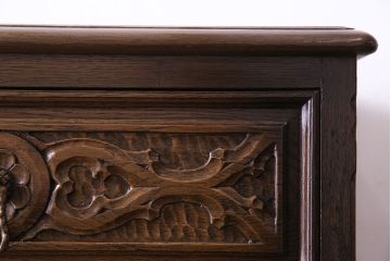 ビンテージ　神戸洋家具老舗たかねや製　オーク材使用の上品なチェスト(引き出し)(永田良介)