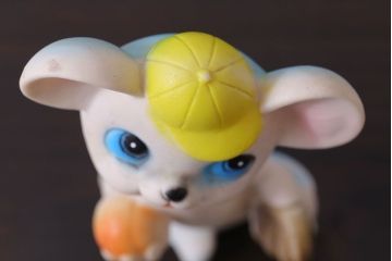 アンティーク雑貨　台湾製　無邪気な表情が可愛らしいラバードール(人形)