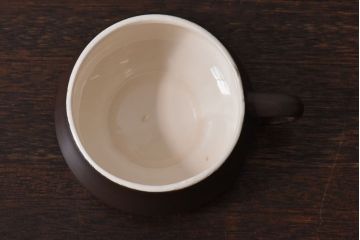 イギリスビンテージ　Honiton Pottery チョコレートブラウンのカップ&ソーサー2客セット(洋食器、陶器)(1)