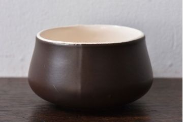 イギリスビンテージ　Honiton Pottery チョコレートブラウンのカップ&ソーサー2客セット(洋食器、陶器)(1)