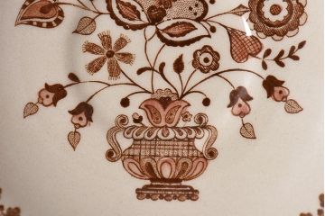 アンティーク雑貨　イギリスビンテージ　JOHNSON BROTHERS(ジョンソン・ブラザーズ) JAMESTOWN(ジェームズタウン)カップ&ソーサー&プレート2客セット(洋食器)