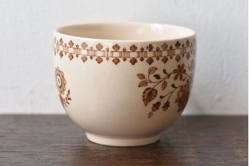 イギリスビンテージ　JOHNSON BROTHERS(ジョンソン・ブラザーズ) JAMESTOWN(ジェームズタウン)カップ&ソーサー3客セット(洋食器)