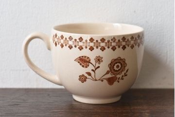 イギリスビンテージ　JOHNSON BROTHERS(ジョンソン・ブラザーズ) JAMESTOWN(ジェームズタウン)カップ&ソーサー3客セット(洋食器)