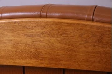 中古　横浜クラシック家具　ダニエル(daniel)　A-518　レオナマスターチェア (Leona)　本革ハイバックアームチェア(ソファ)(定価約70万円)