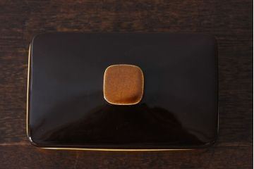アンティーク雑貨　イギリスビンテージ　HORNSEA(ホーンジー)　BRONTE(ブロンテ)シリーズ　バターケース(洋食器)
