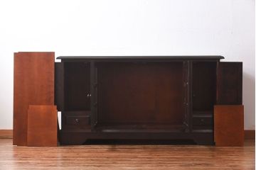 中古　北海道民芸家具　脚付き 落ち着きある色合いのサイドボード(収納棚、戸棚)(定価38万円)(2)