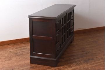 中古　北海道民芸家具　脚付き 落ち着きある色合いのサイドボード(収納棚、戸棚)(定価38万円)(2)