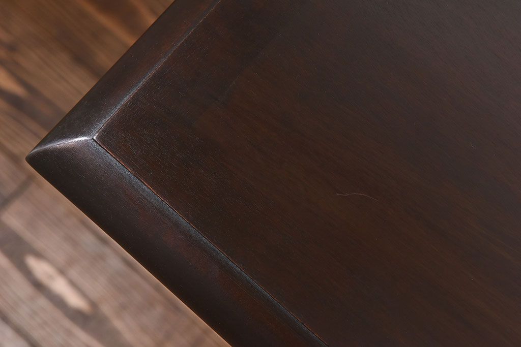 中古　北海道民芸家具　脚付き 落ち着きある色合いのサイドボード(収納棚、戸棚)(定価38万円)(2)