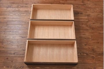 ビンテージ　神戸洋家具老舗たかねや製　オーク材使用の上品なチェスト(引き出し)(2)(永田良介)