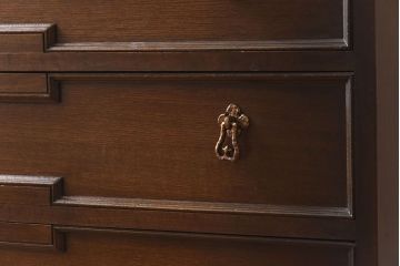 ビンテージ　神戸洋家具老舗たかねや製　オーク材使用の上品なチェスト(引き出し)(2)(永田良介)
