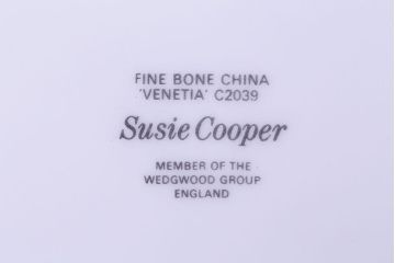 イギリスビンテージ　Susie Cooper(スージークーパー)　VENETIA(ヴェネチア)シリーズ　カップ&ソーサー&プレート2客セット(洋食器)(1)