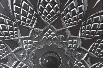 アンティーク雑貨　イギリス　繊細な切り込みが美しいケーキスタンド