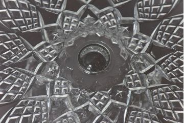 アンティーク雑貨　イギリス　繊細な切り込みが美しいケーキスタンド