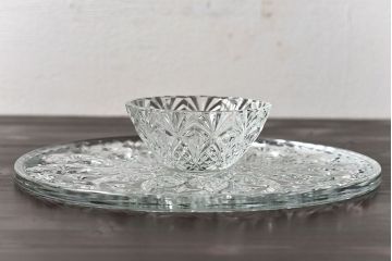 アンティーク雑貨　イギリス　繊細な切り込みが美しいケーキスタンド