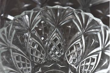 アンティーク雑貨　イギリス　繊細な切り込みが美しいケーキスタンド