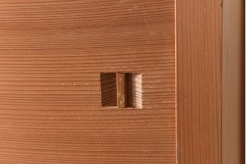 中古　竹の装飾と木の質感が味わい深い置き水屋(茶水屋、戸棚、茶棚)(2)