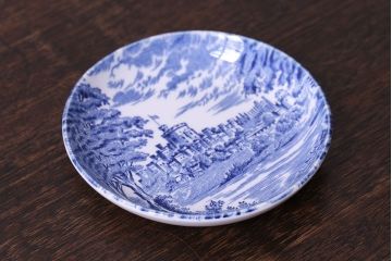 イギリス製　UNICORN　お城のデザインがスタイリッシュな小皿(豆皿、プレート)