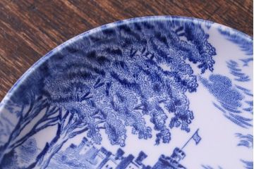 イギリス製　UNICORN　お城のデザインがスタイリッシュな小皿(豆皿、プレート)