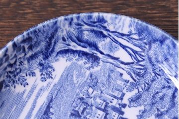 イギリス製　UNICORN　お城のデザインがスタイリッシュな小皿(豆皿、プレート)