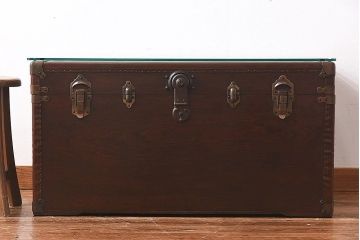 アンティーク雑貨　イギリスアンティーク　ガラス天板付きトランクテーブル(センターテーブル)