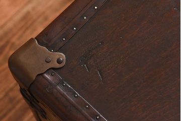 アンティーク雑貨　イギリスアンティーク　ガラス天板付きトランクテーブル(センターテーブル)