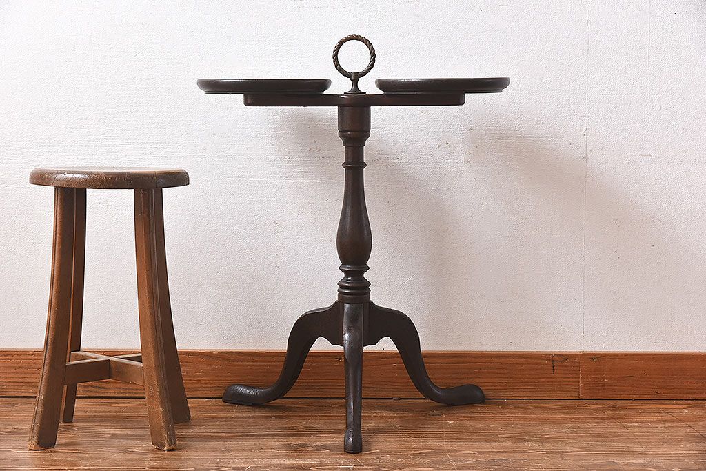 アンティーク雑貨　アンティーク　Brandt Furniture of Character　クラシカルな木製プラントスタンド(花台)