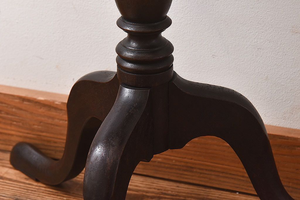 アンティーク雑貨　アンティーク　Brandt Furniture of Character　クラシカルな木製プラントスタンド(花台)